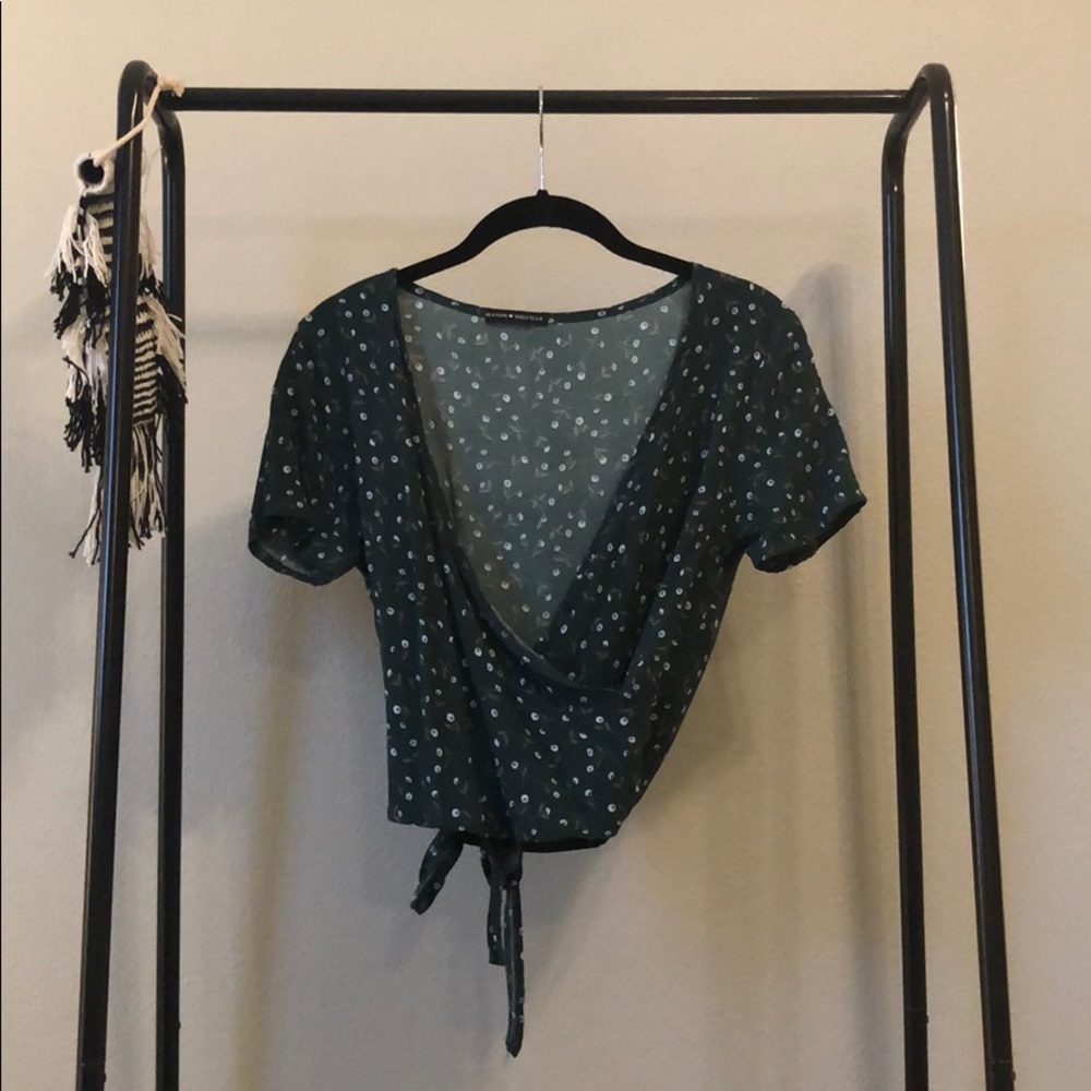 Brandy melville cross tie top